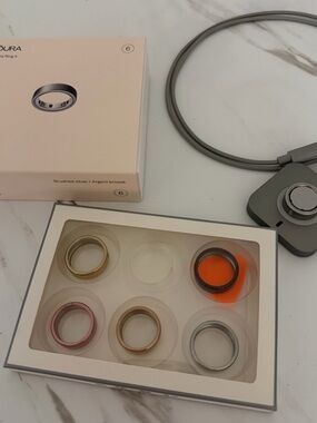 Brushes Silver Oura Ring Gen 4